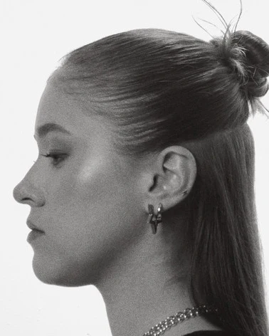 Mia Macher portrait